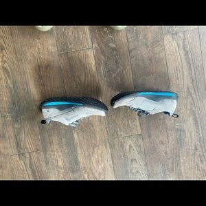 Five ten ascent mens size 9.5